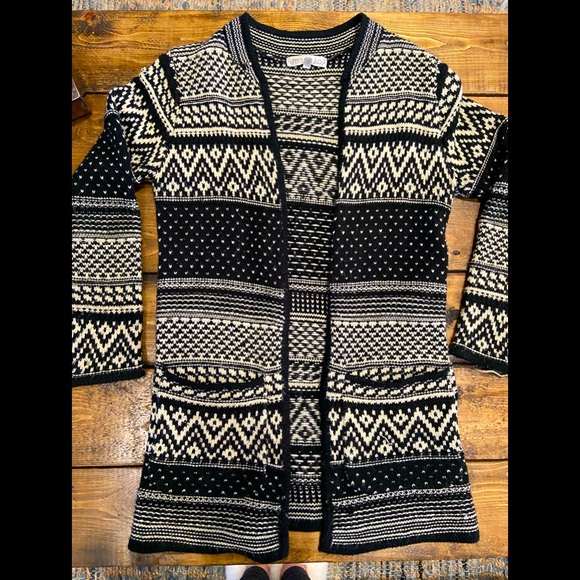 Knit sweater 🇨🇦 - Picture 1 of 6